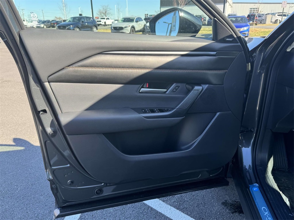 2025 Mazda CX-50 Premium photo 8