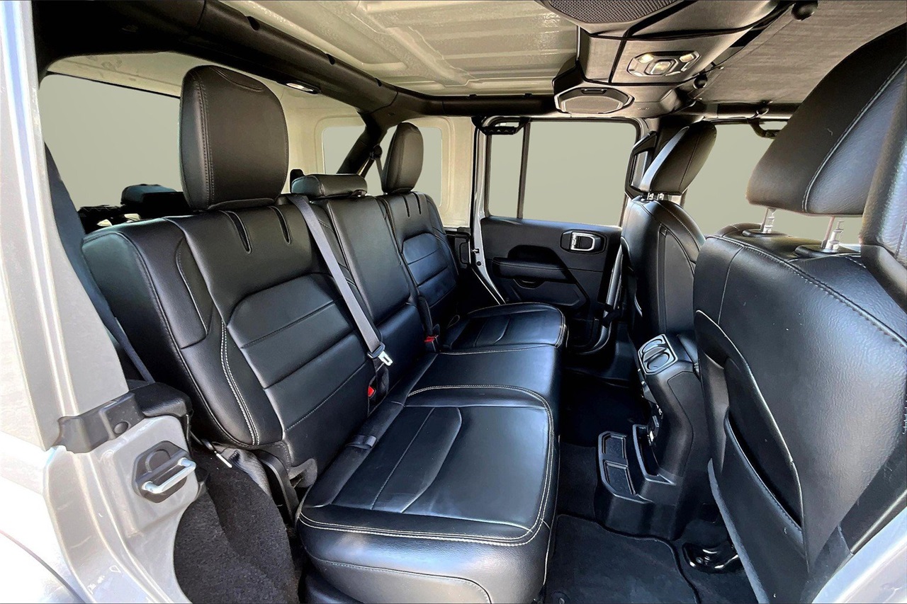 2021 Jeep Wrangler Unlimited Sahara 4xe photo 22
