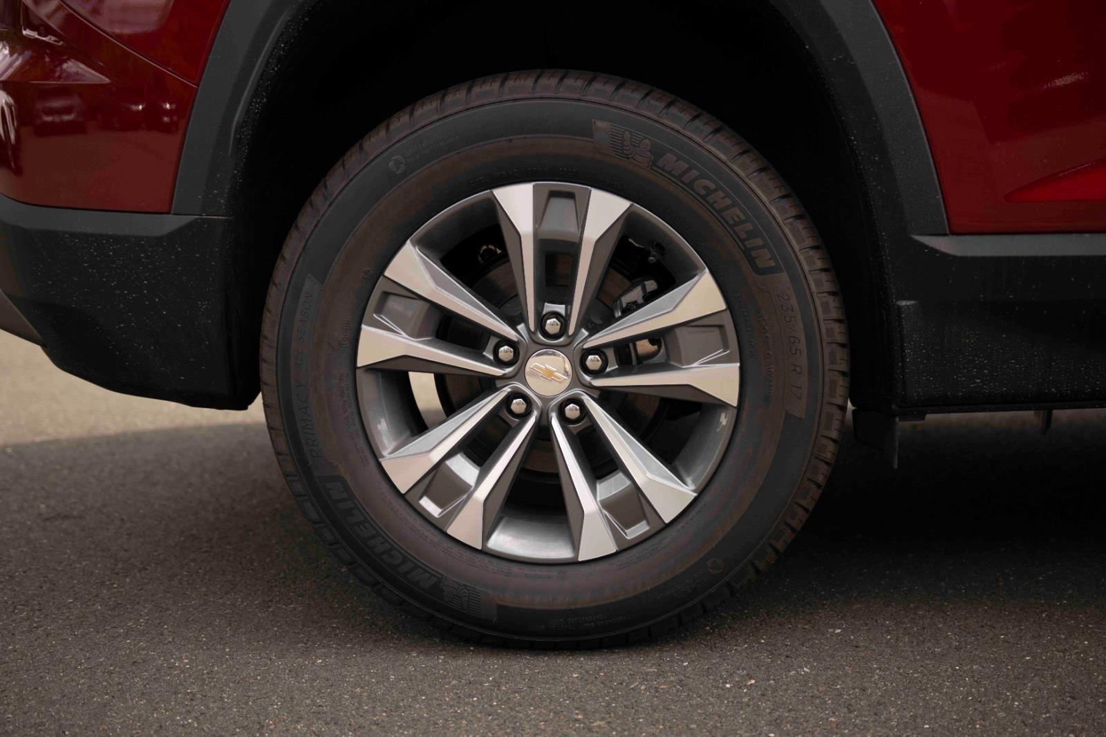 2026 Chevrolet Equinox LT photo 9