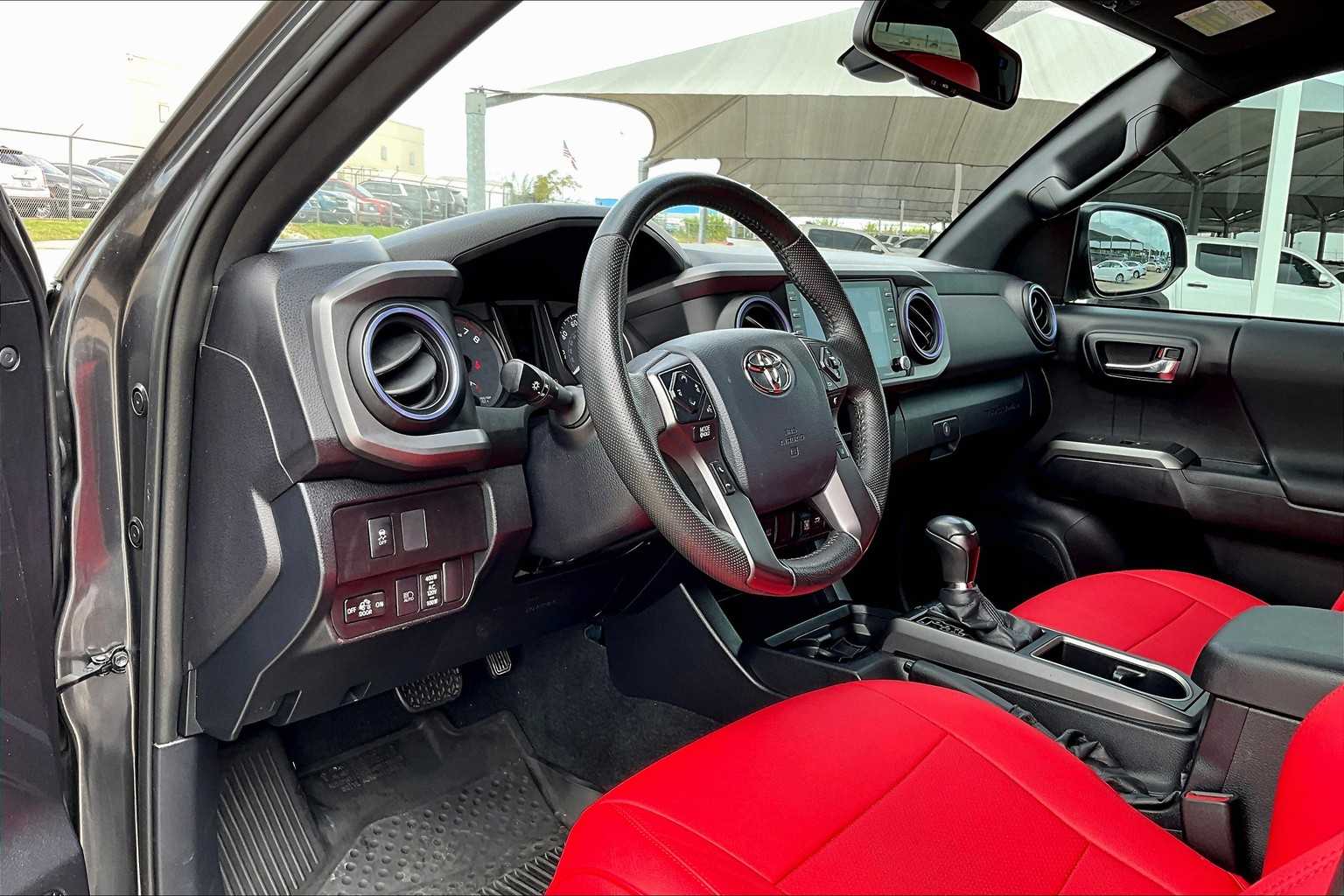 2020 Toyota Tacoma TRD photo 15