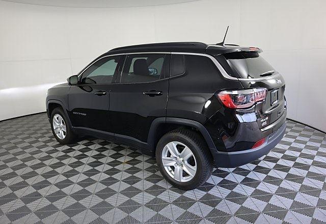 2022 Jeep Compass Latitude photo 6