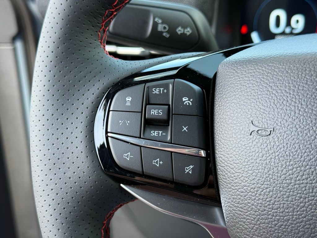 2025 Ford Explorer ST-Line photo 14