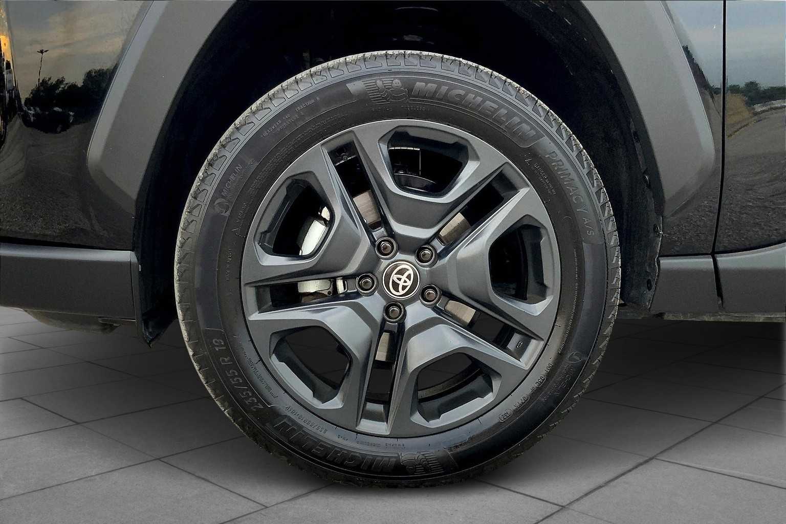 2024 Toyota RAV4 Adventure photo 7