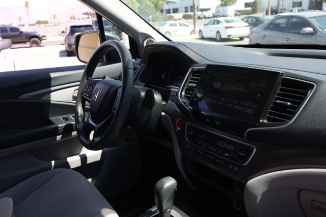 2020 Honda Pilot EX photo 18