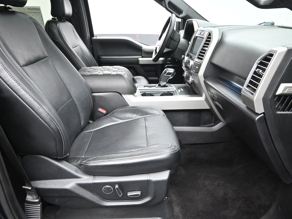 2015 Ford F-150 XLT photo 5