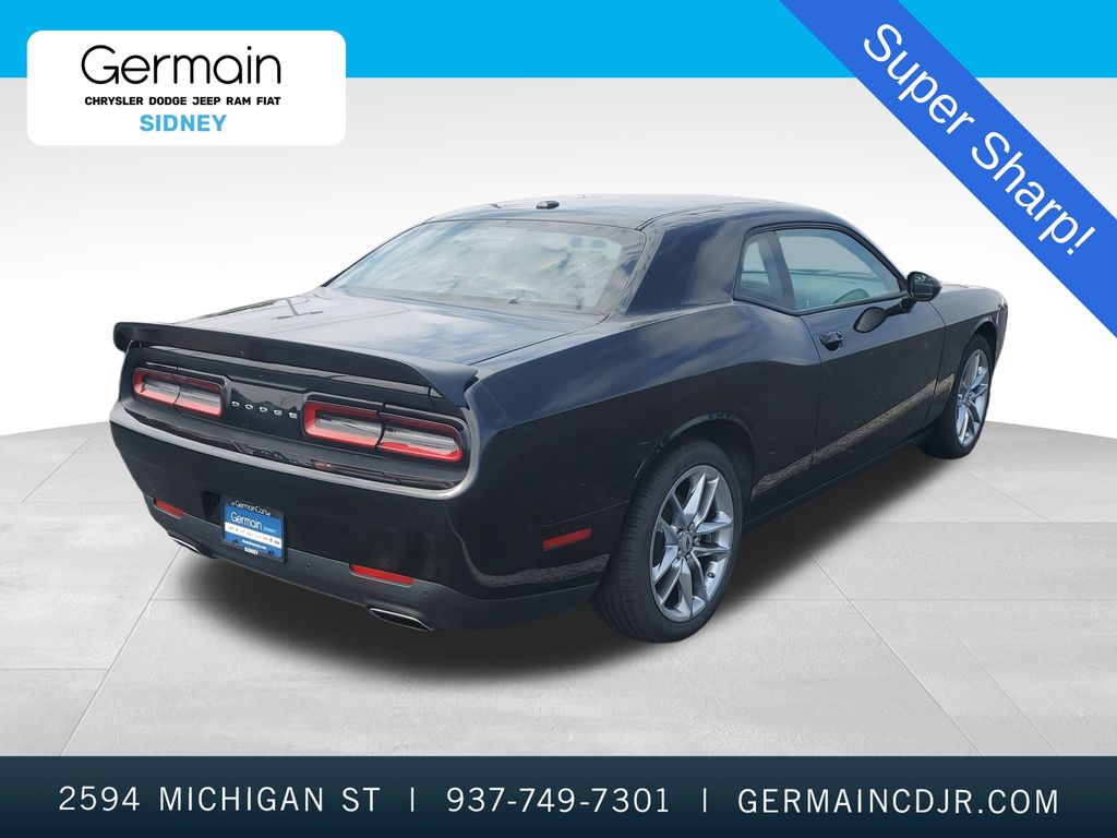 2022 Dodge Challenger GT photo 3