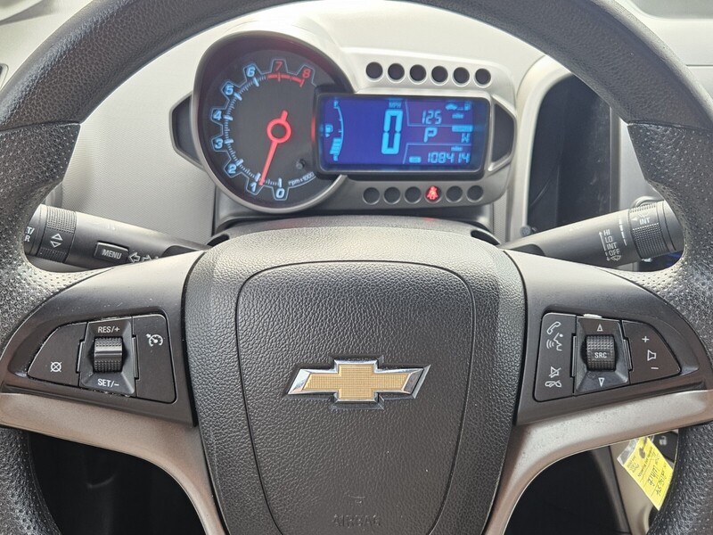 2013 Chevrolet Sonic LT photo 21