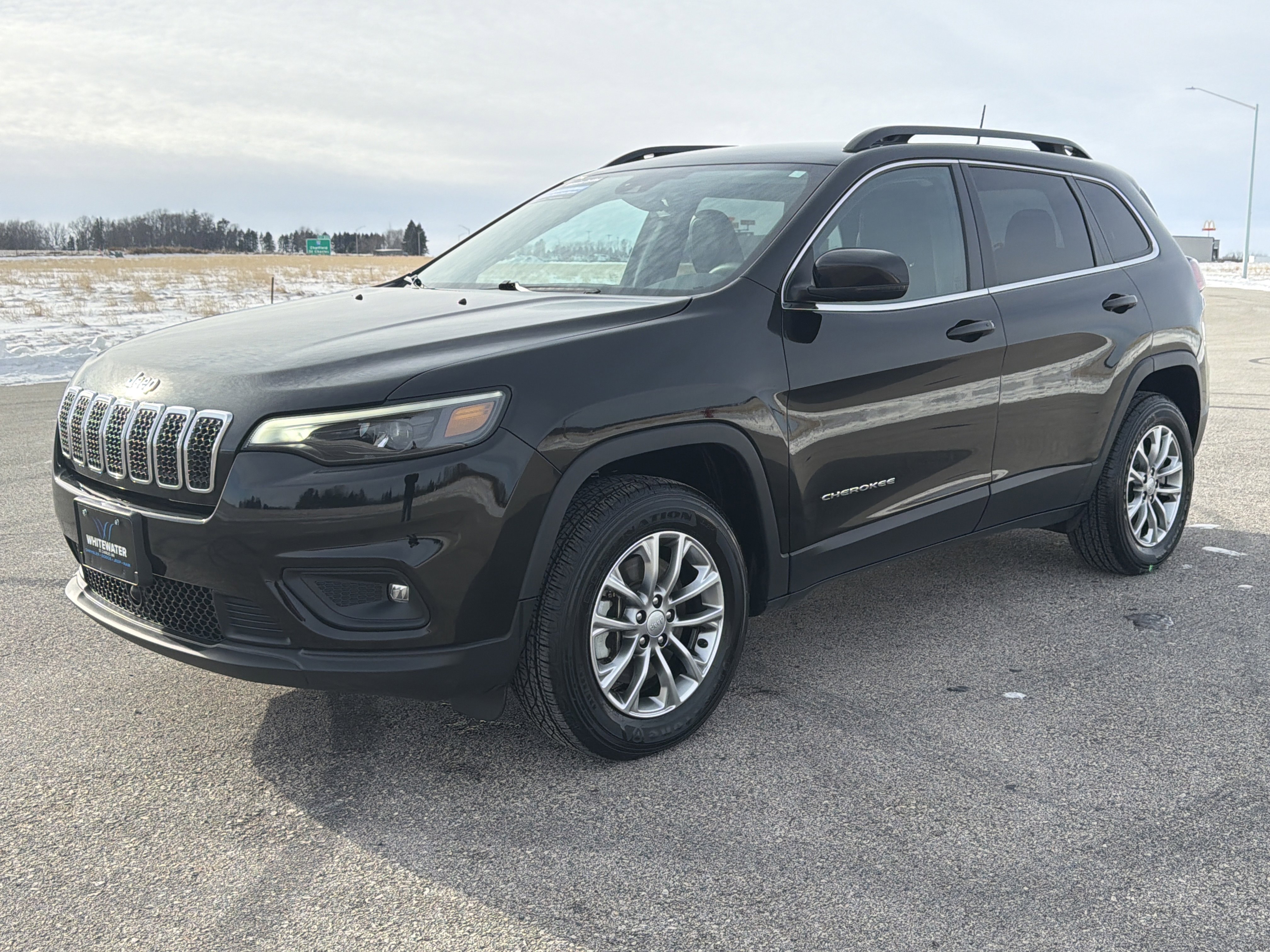 Used 2022 Jeep Cherokee Latitude Lux with VIN 1C4PJMMX9ND512592 for sale in Saint Charles, Minnesota