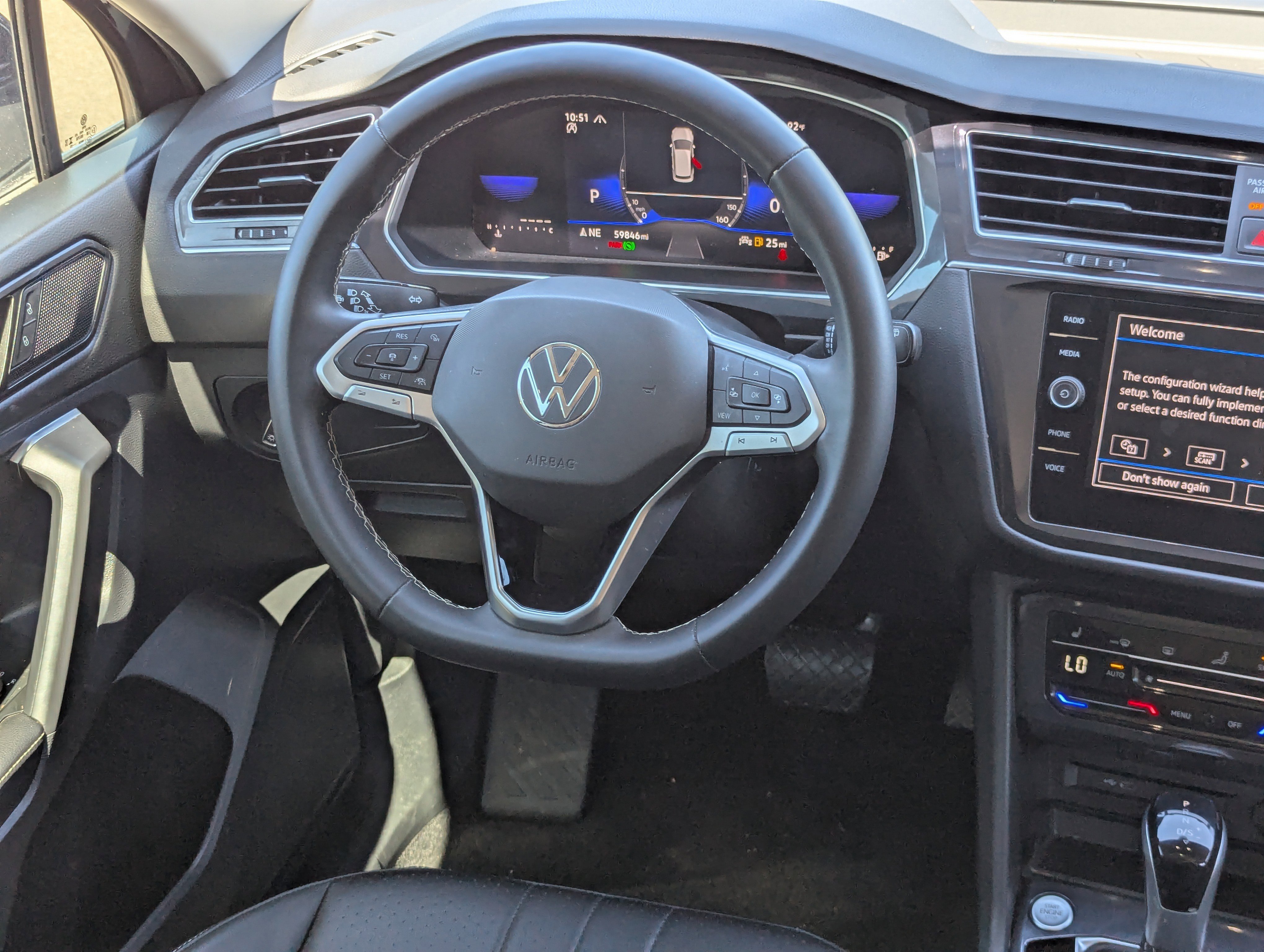 2023 Volkswagen Tiguan SE photo 2