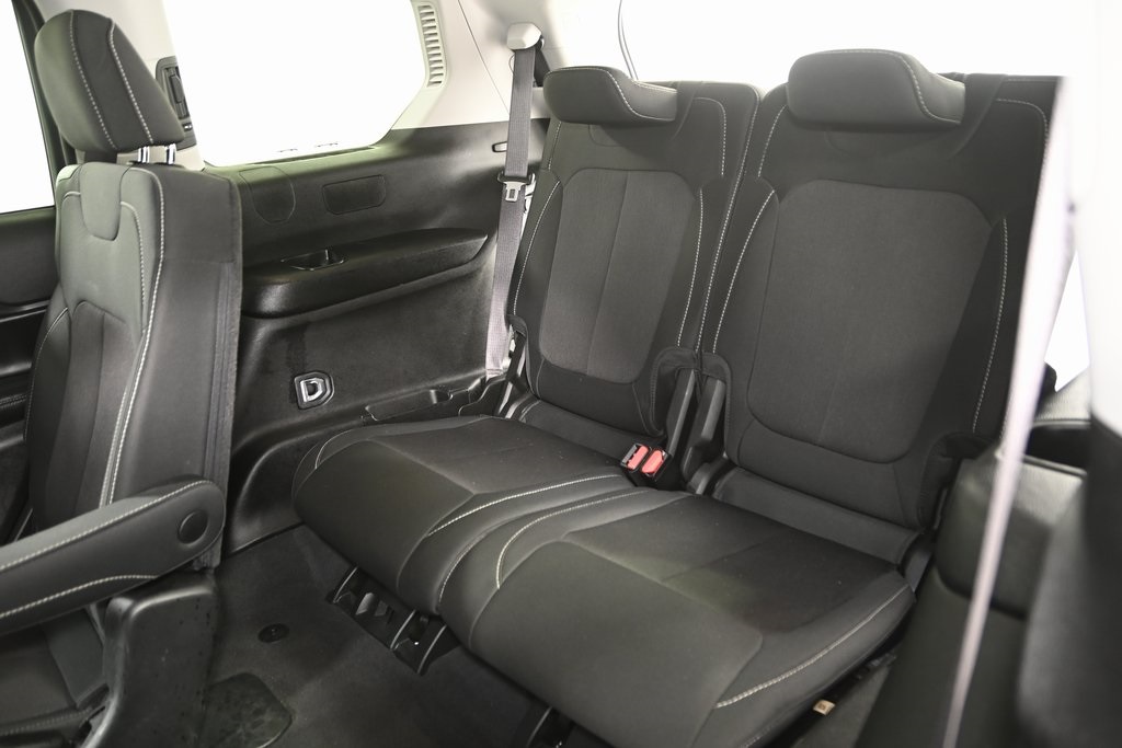 2023 Jeep Grand Cherokee Laredo photo 21