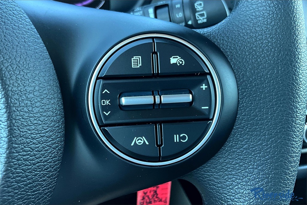 2025 Kia Soul LX photo 11