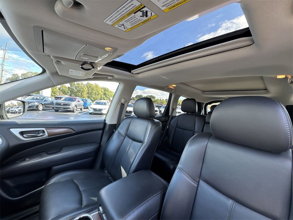 2019 Nissan Pathfinder Platinum photo 21