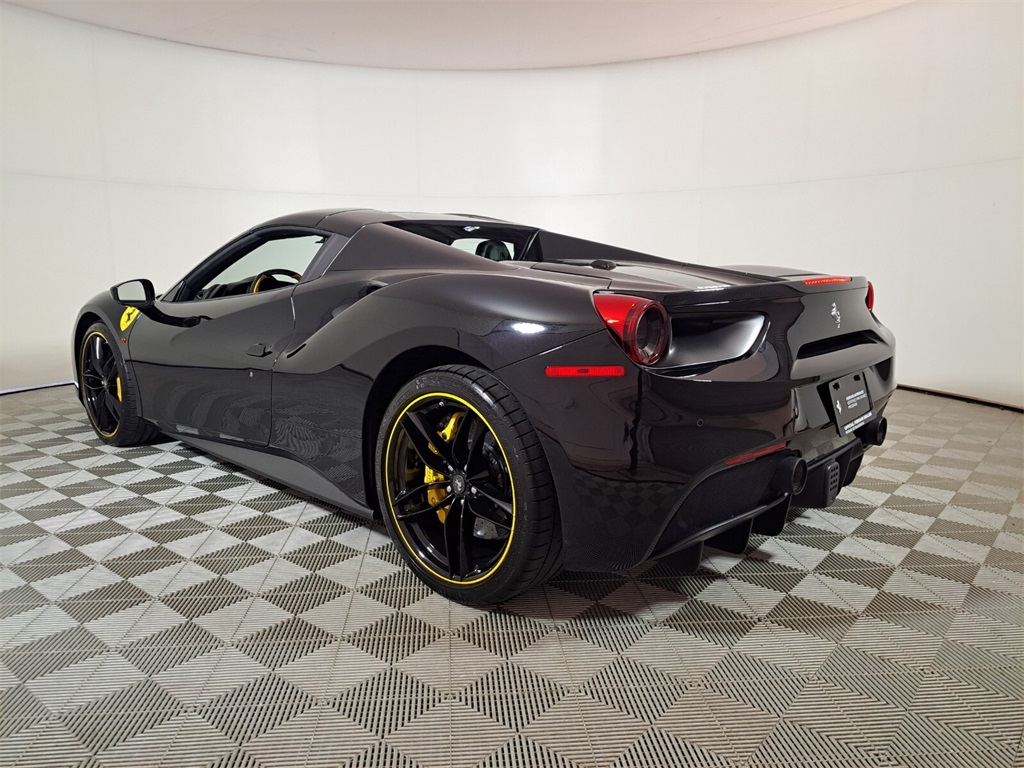 Certified Used 2017 Nero Stellato Ferrari Base image 10