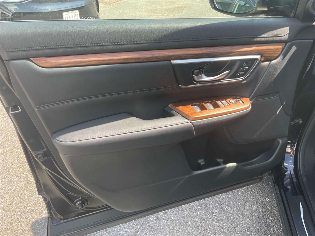 2021 Honda CR-V Hybrid Touring photo 15