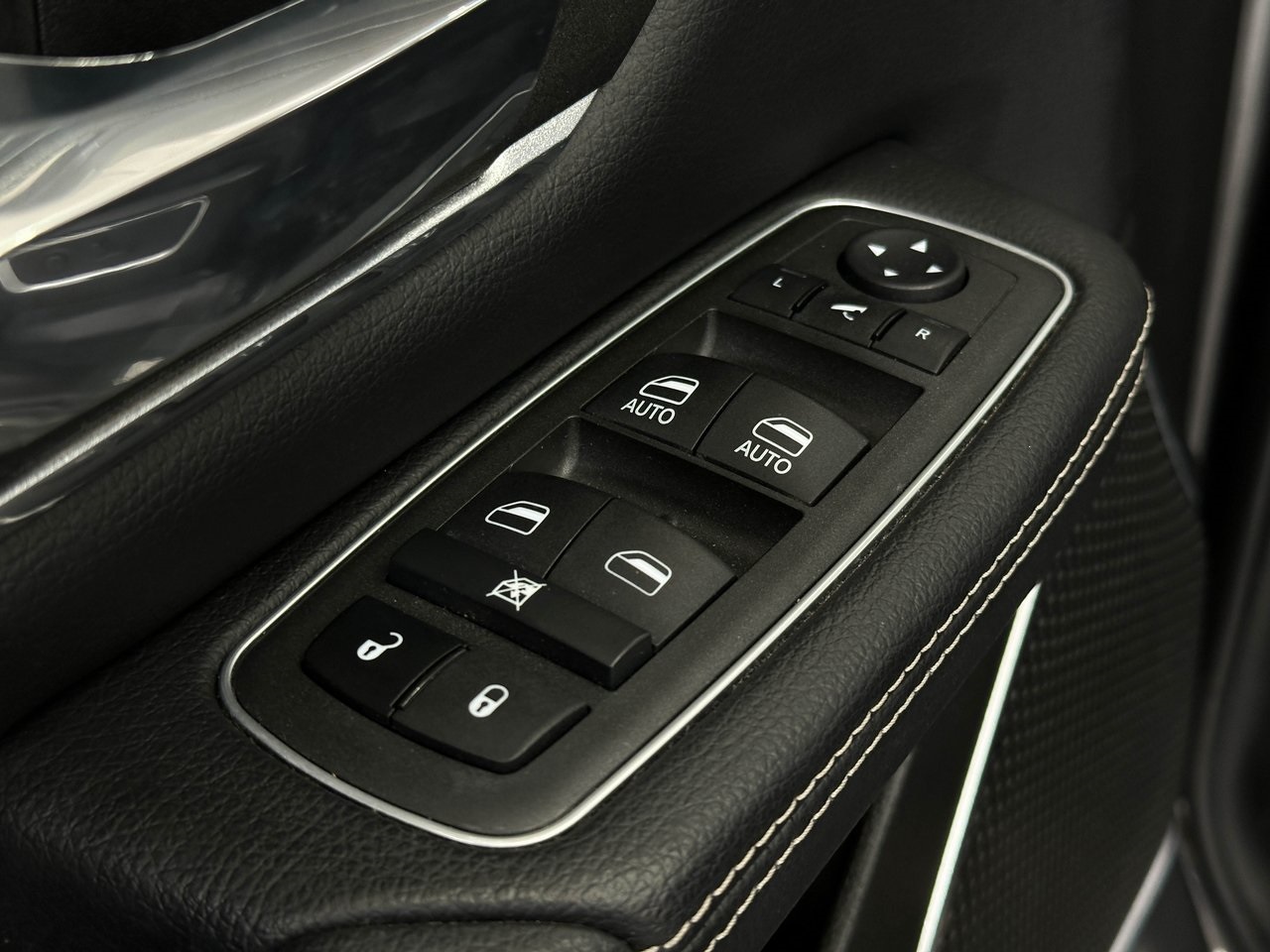 2022 Ram 1500 Laramie photo 21