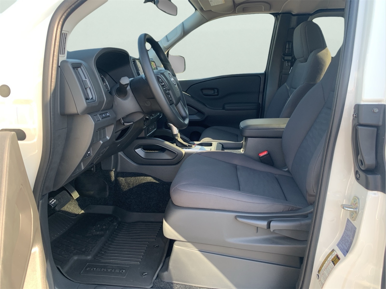 2026 Nissan Frontier King Cab S photo 12