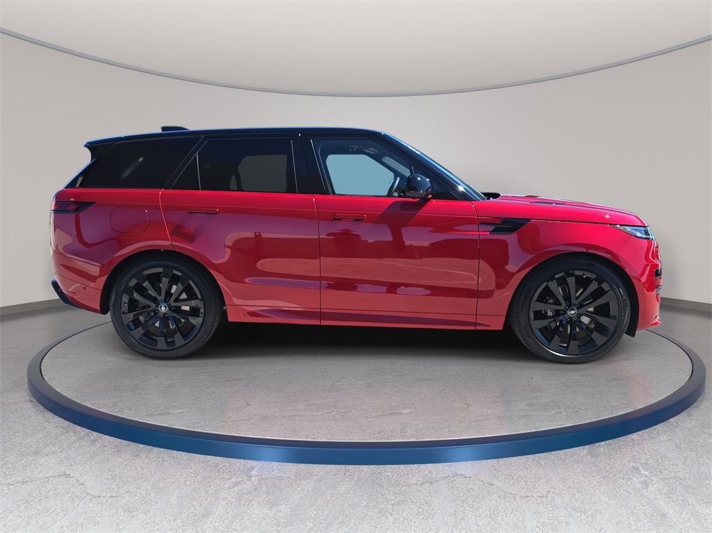 2025 Land Rover Range Rover Sport SE photo 4