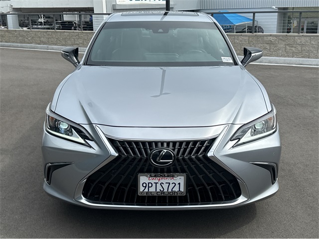 2025 Lexus ES 300h Premium photo 3