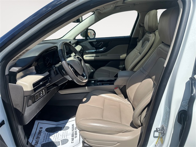 2020 Lincoln Corsair Standard photo 8