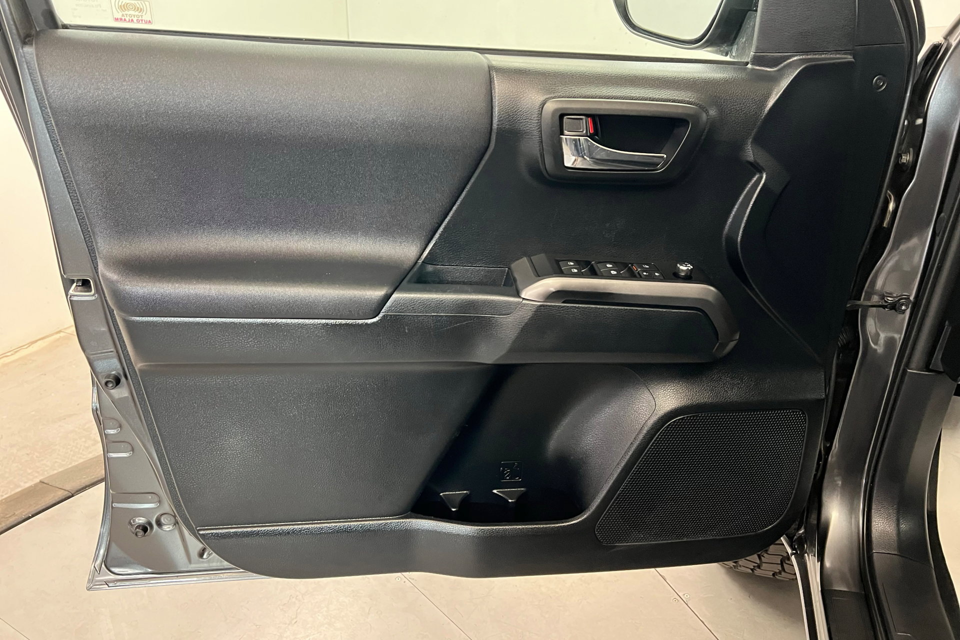 2016 Toyota Tacoma SR5 Sport TRD Pro photo 14