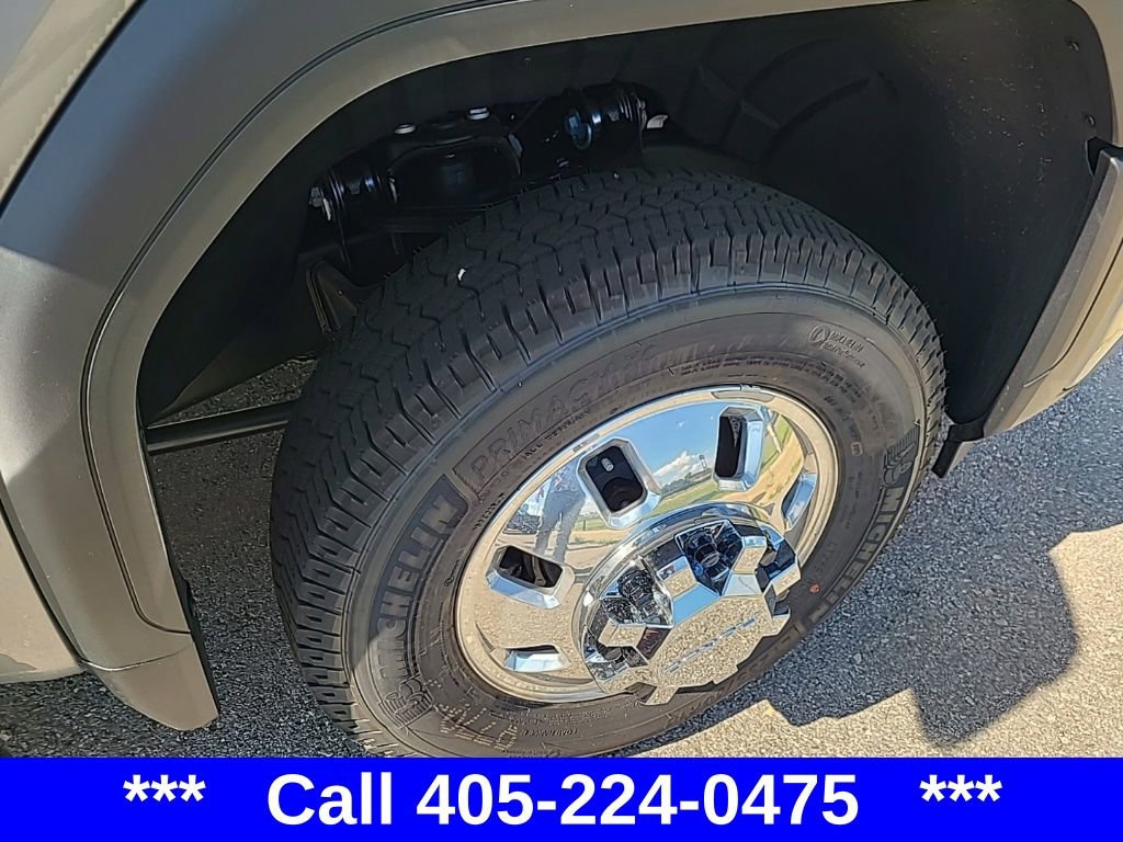 2026 Gmc Sierra 3500 HD Denali photo 13