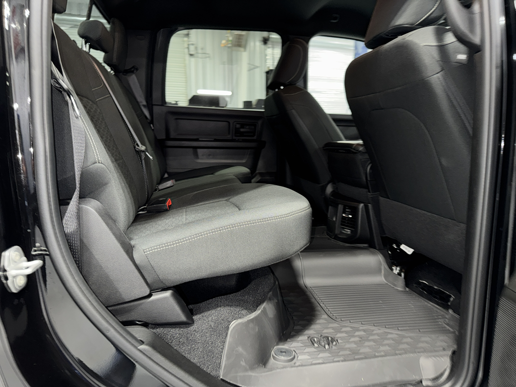 2025 Ram 2500 Tradesman photo 10