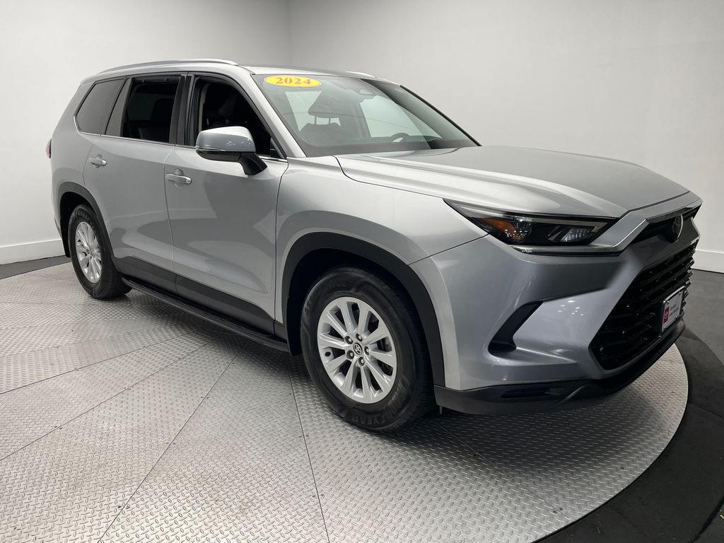 2024 Toyota Grand Highlander XLE photo 2