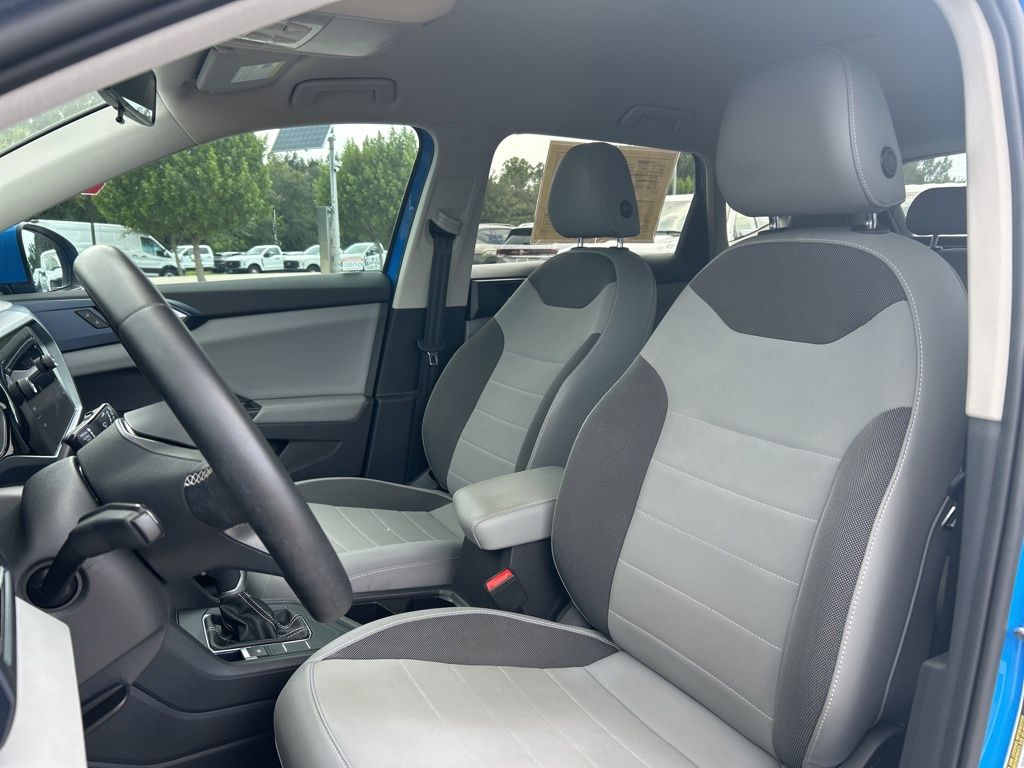 2022 Volkswagen Taos SE photo 12