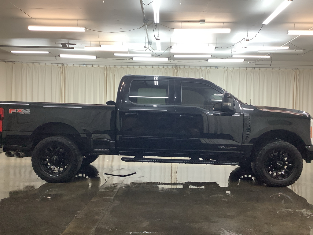 2023 Ford F-250 Lariat photo 4