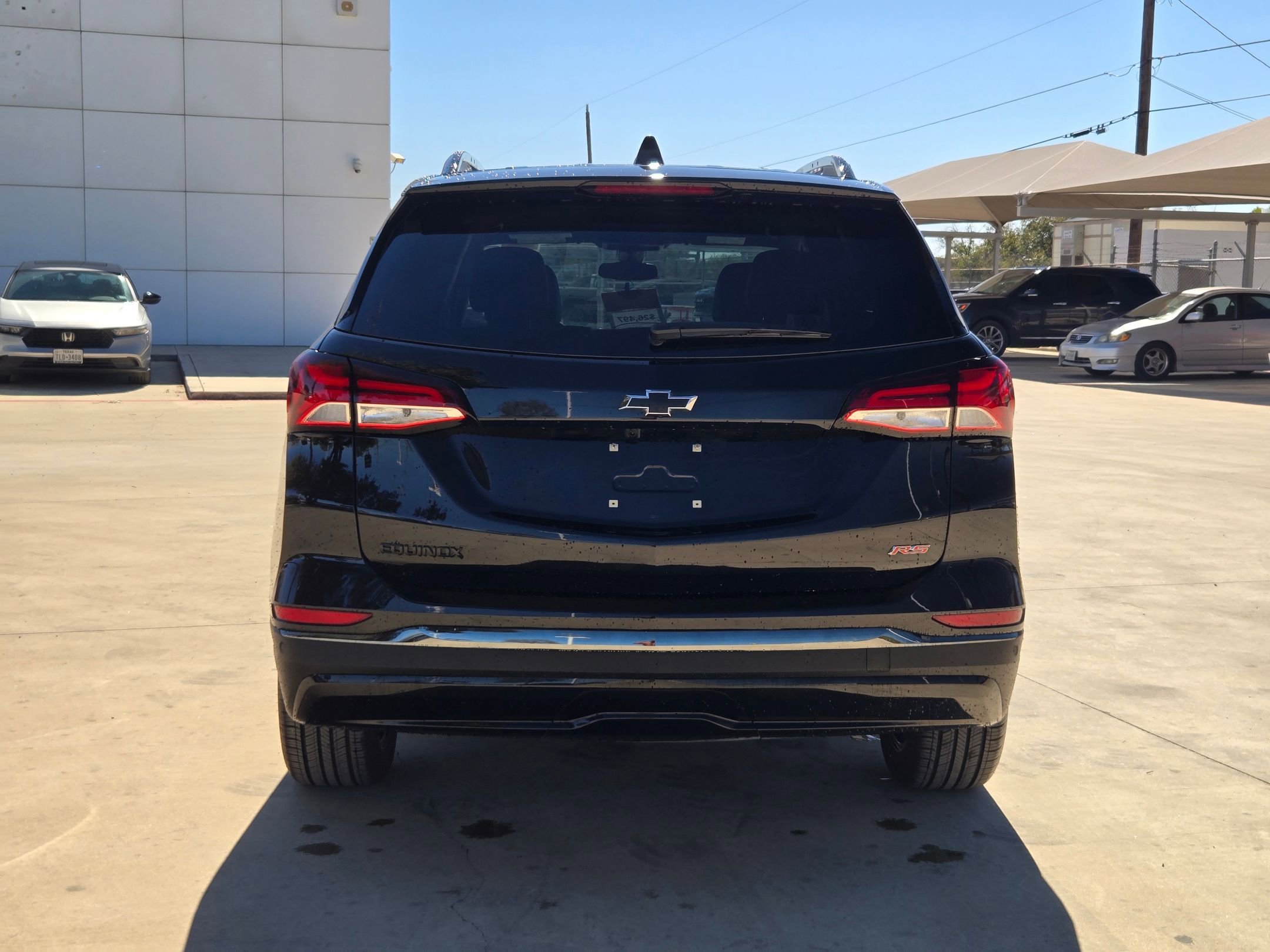 2023 Chevrolet Equinox RS photo 2