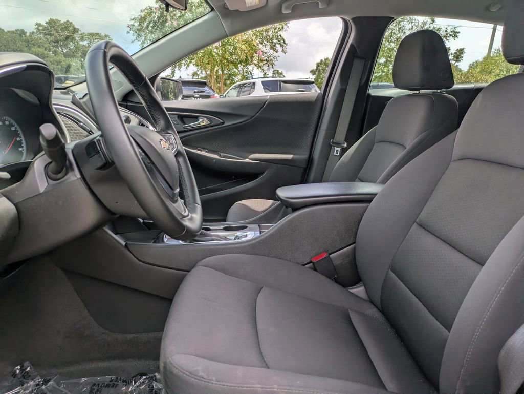 2024 Chevrolet Malibu RS photo 12