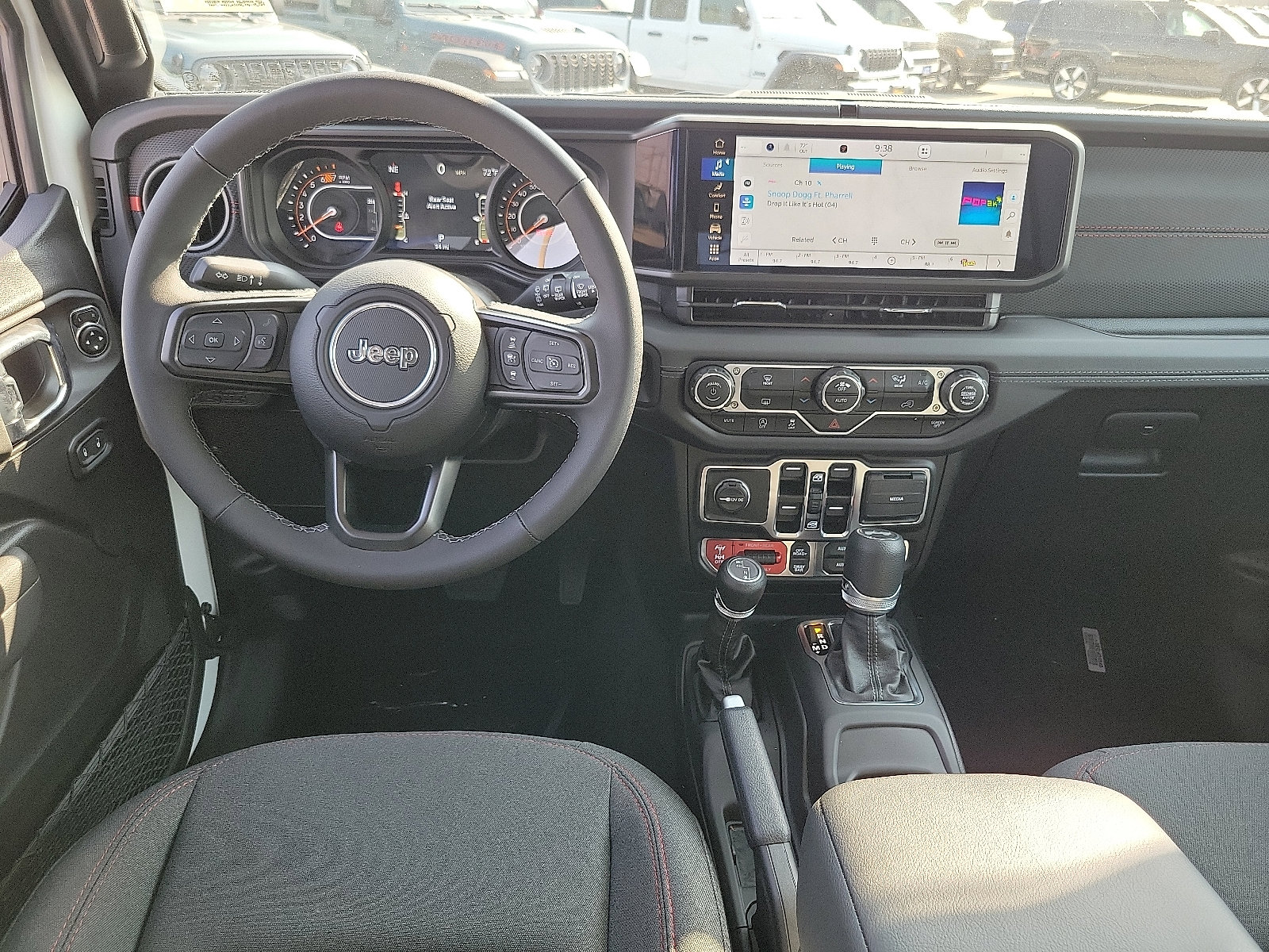 2025 Jeep Wrangler Rubicon photo 4