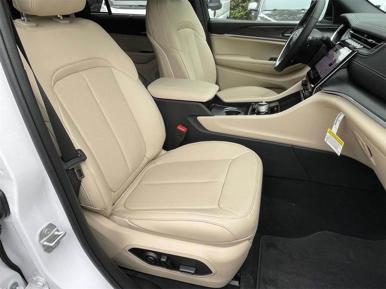 2025 Jeep Grand Cherokee Limited photo 22