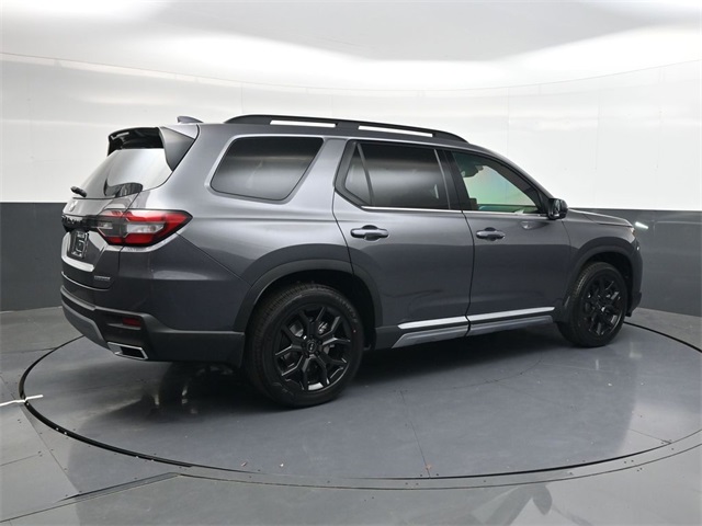 2025 Honda Pilot Touring photo 3