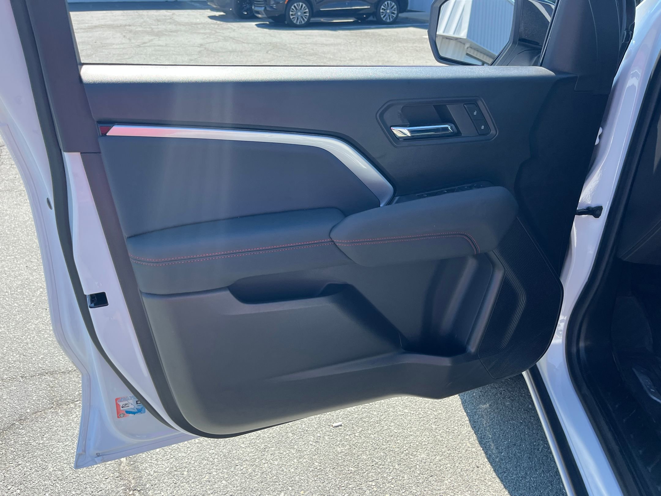 2023 Chevrolet Colorado Z71 photo 11