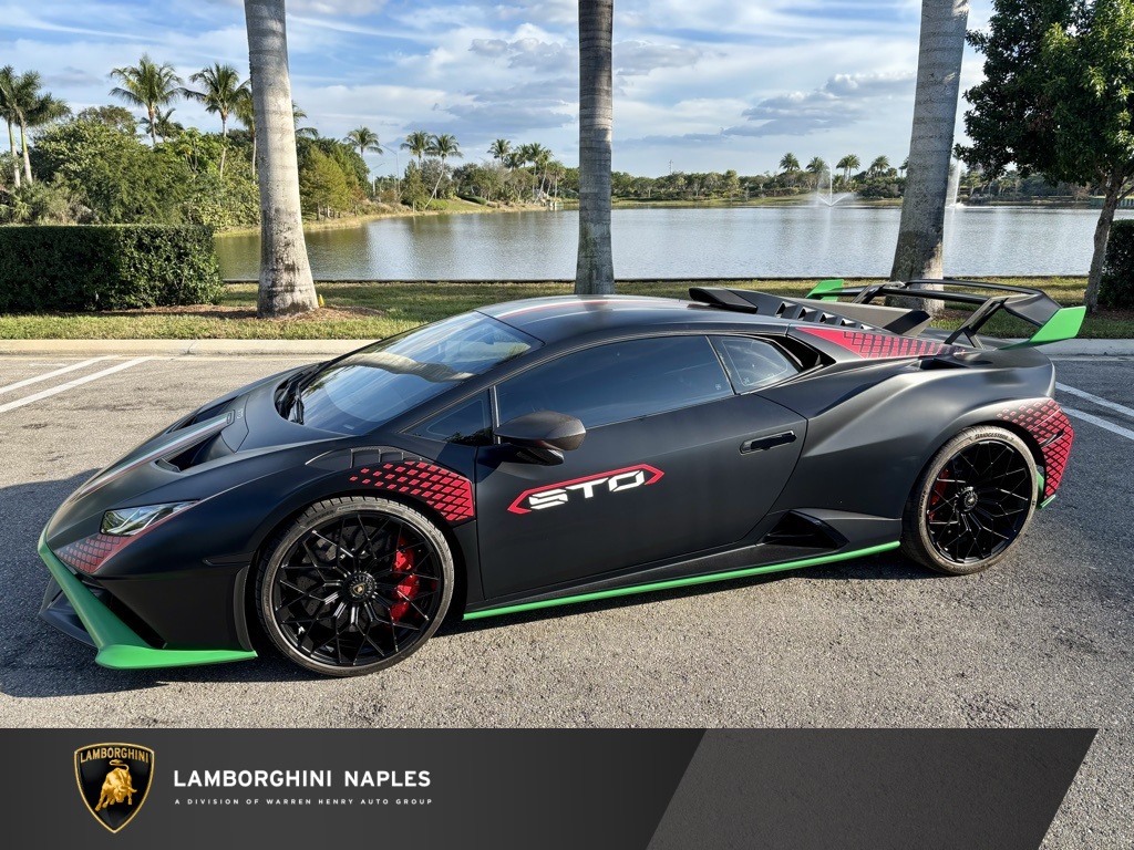 2022 Lamborghini Huracan STO's photo