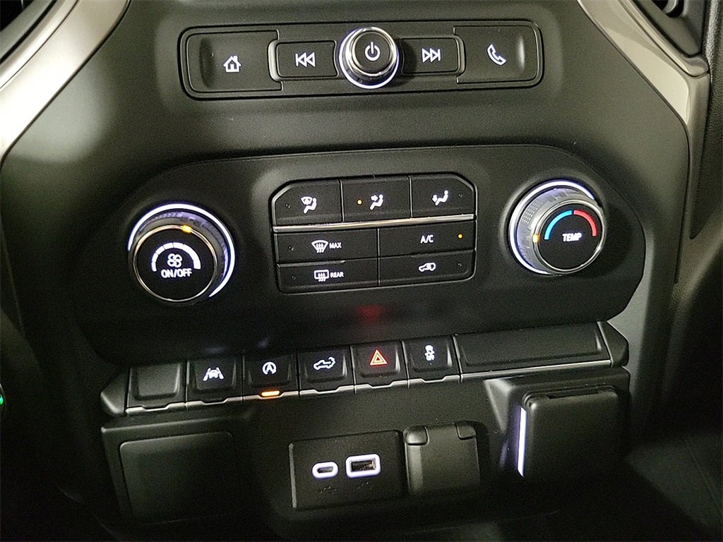 2022 CHEVROLET SILVERADO - Image 17