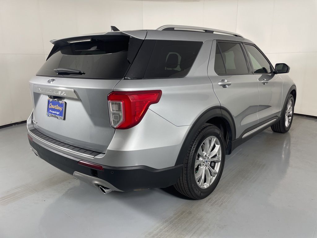 2024 Ford Explorer Limited photo 9