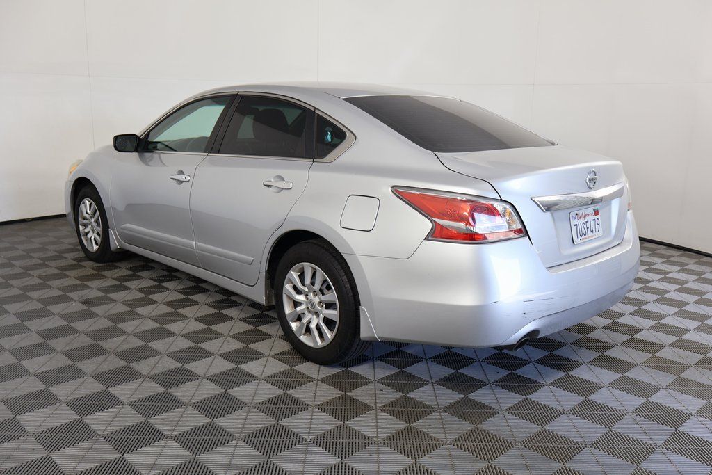 2015 Nissan Altima 2.5 S photo 4