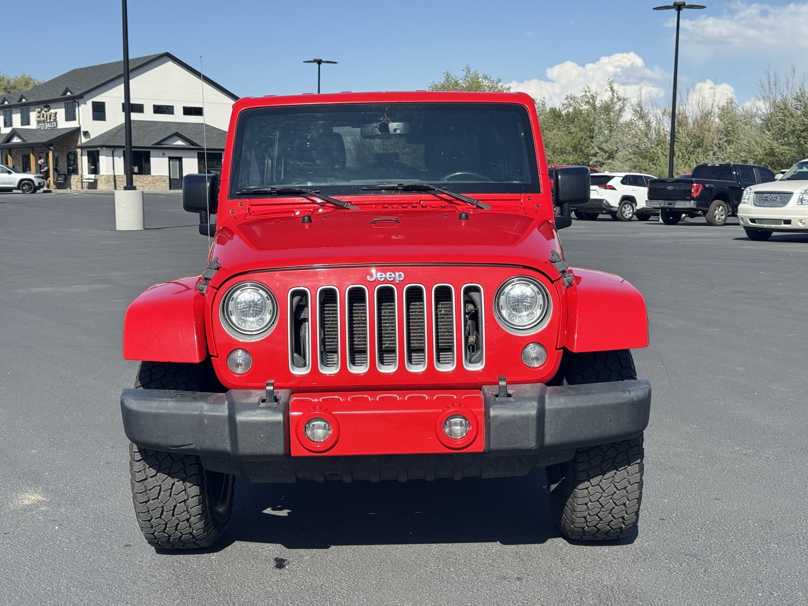 2017 Jeep Wrangler Unlimited Sahara photo 2