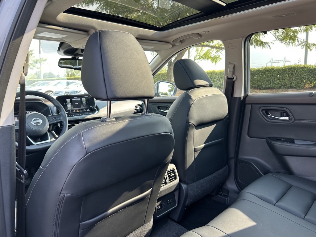 2022 Nissan Rogue SL photo 22