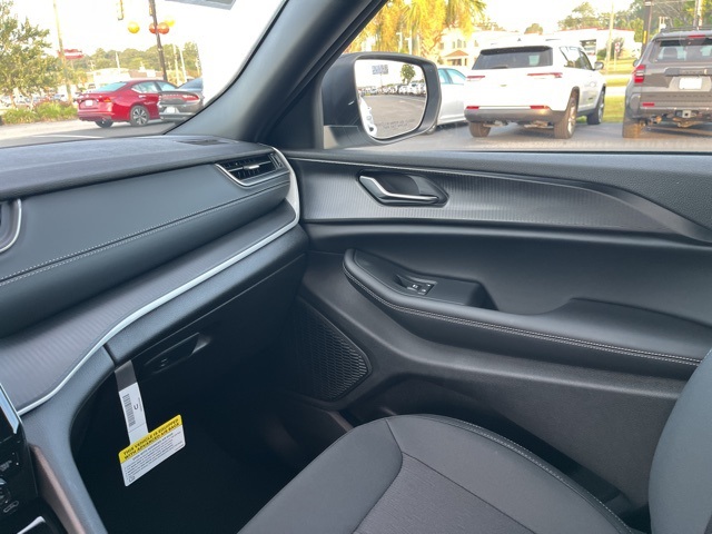 2025 Jeep Grand Cherokee Laredo X photo 19