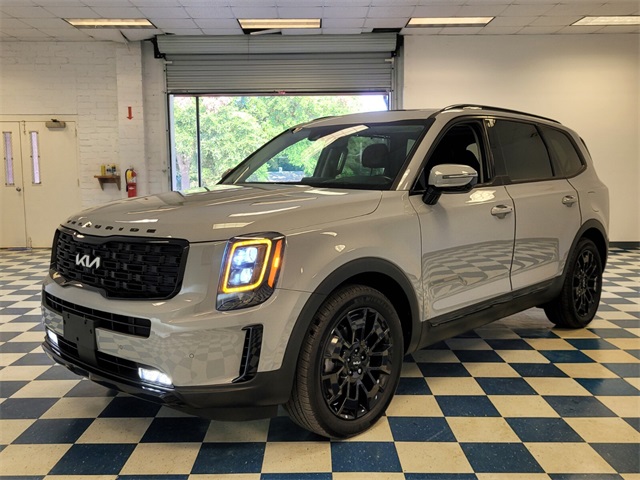 2022 Kia Telluride SX photo 3