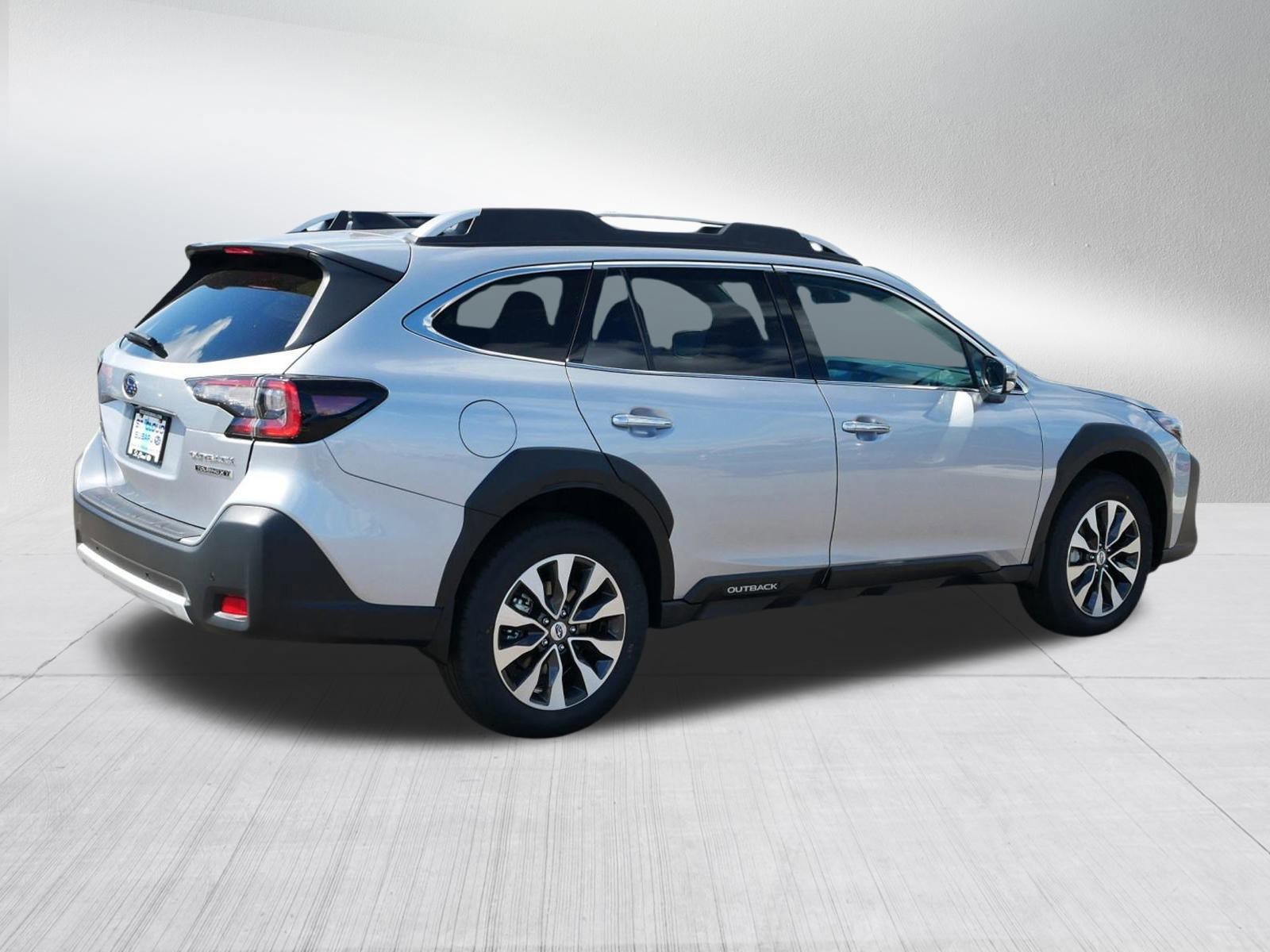 2025 Subaru Outback Touring XT photo 3