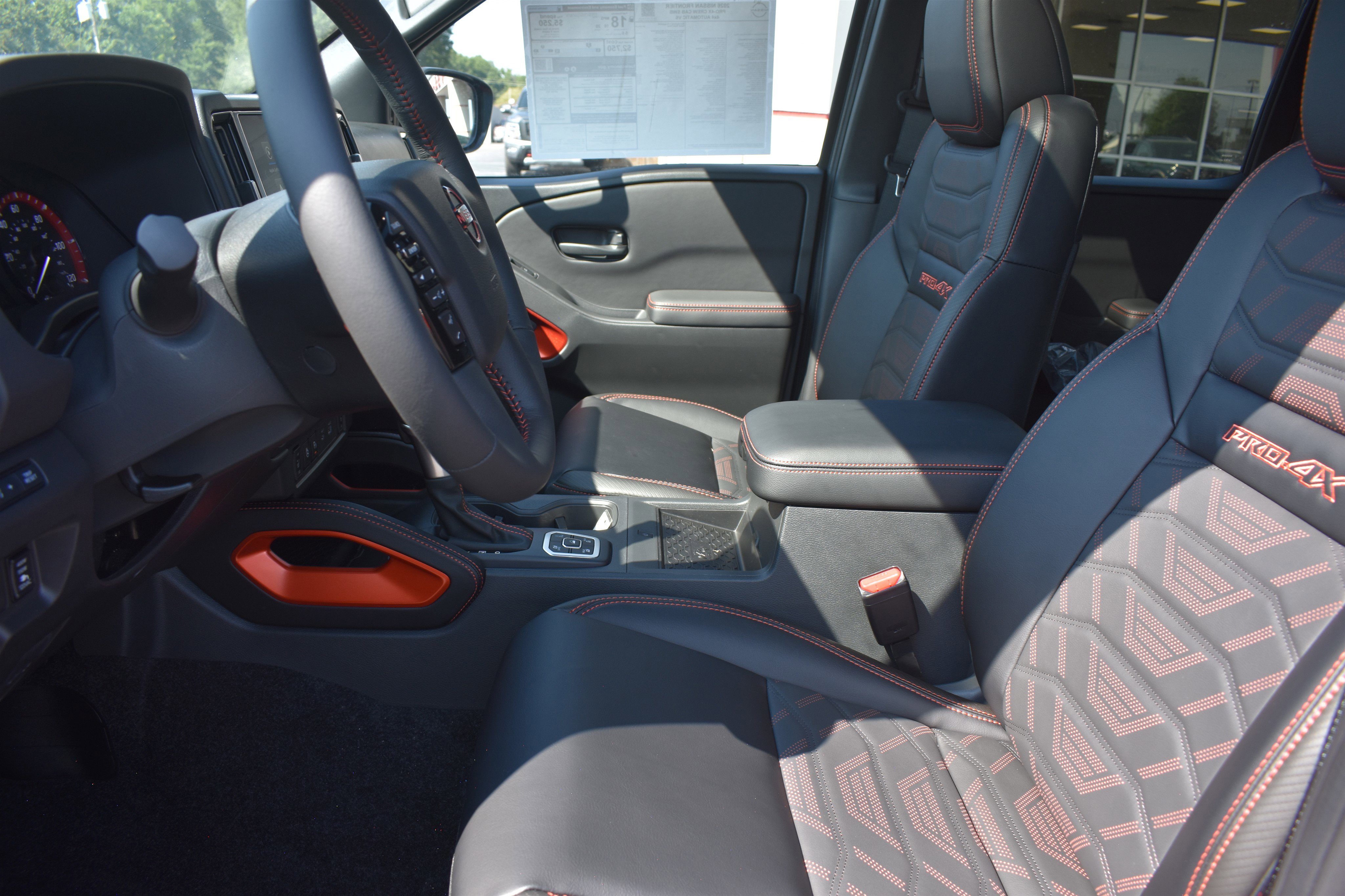 2026 Nissan Frontier Crew Cab PRO-4X photo 6