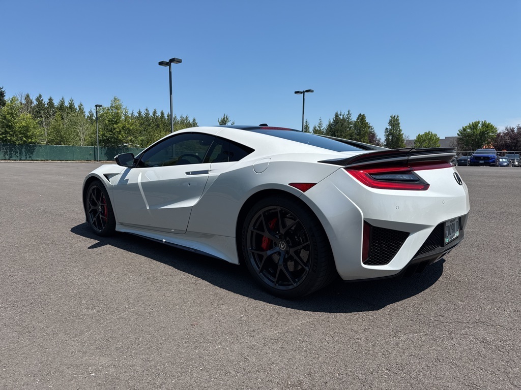 2017 Acura NSX Base photo 5