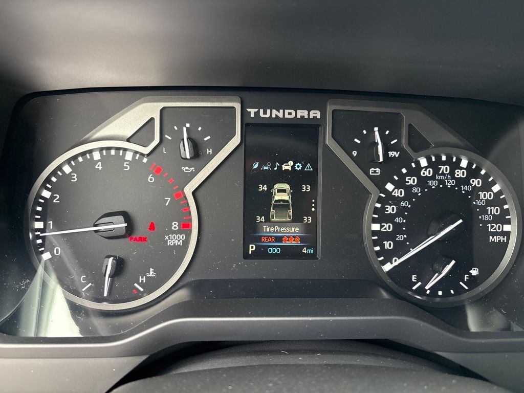2025 Toyota Tundra SR CrewMax photo 15