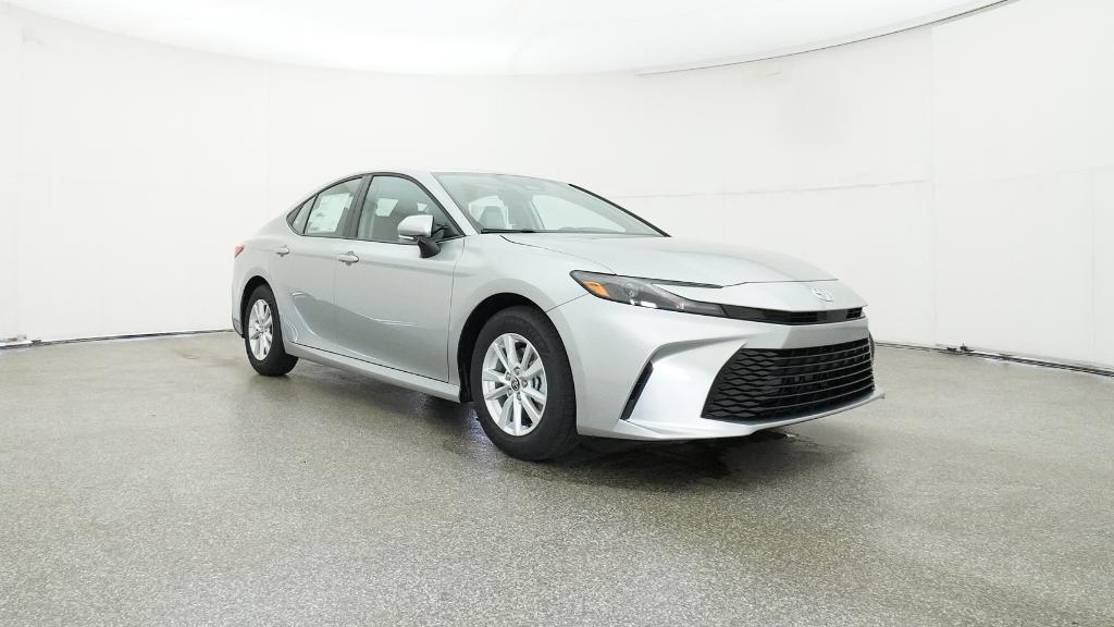 2025 Toyota Camry LE photo 29