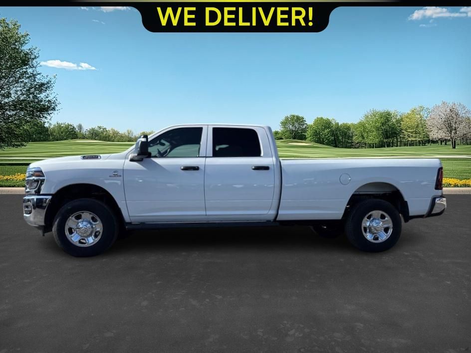 2025 Ram 3500 Tradesman photo 2