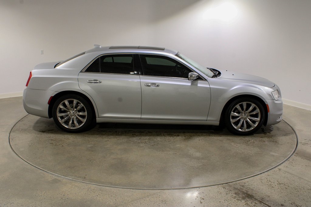 2020 Chrysler 300 Limited photo 6